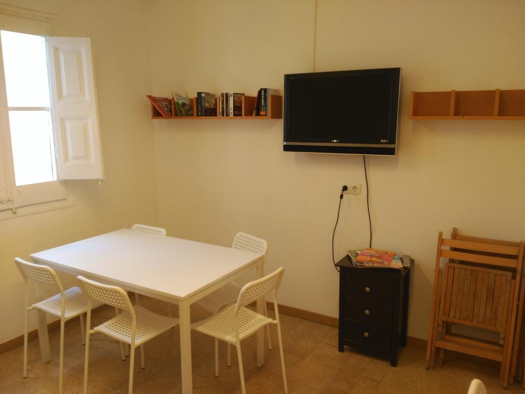 Hostal Juventus Portbou Exterior photo