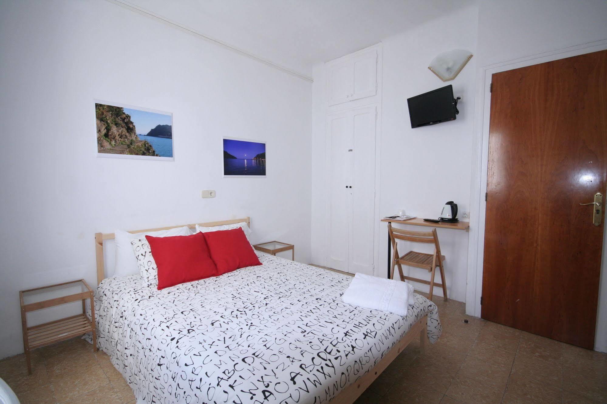 Hostal Juventus Portbou Exterior photo
